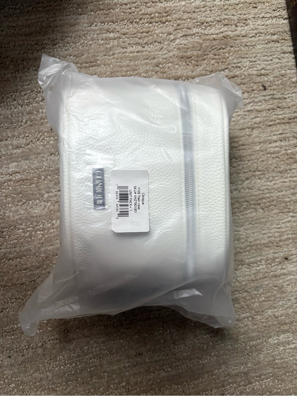 Clinique White Textured Cosmetic Train Case - Picture 2 of 3